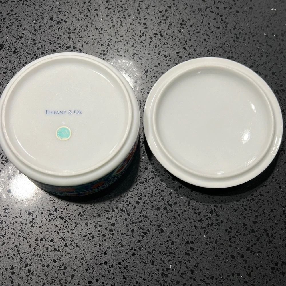 National Air Force salute trinket box‎